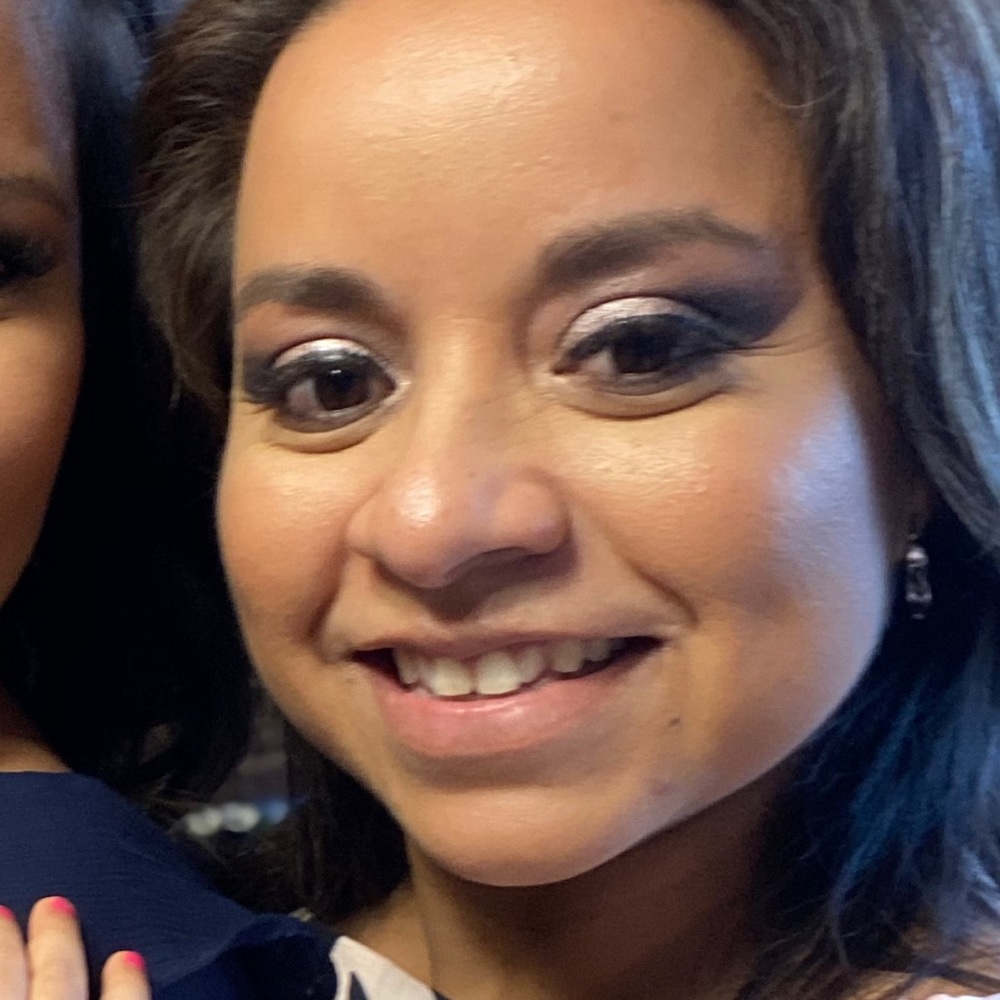 Meet your Posher, Alejandra